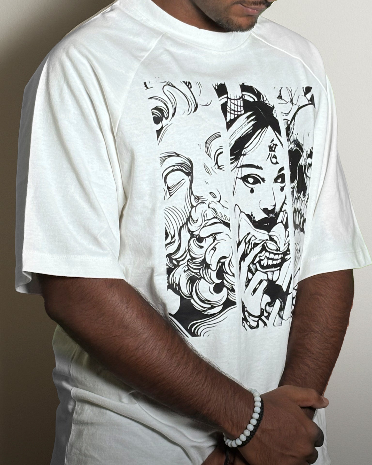 Ghost White - Raglan Fit unisex Tshirt